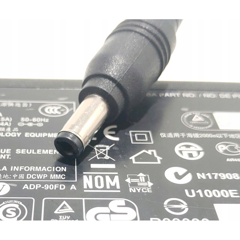 Zasilacz TOSHIBA 19V 4.74A 5.5x2.5 90W